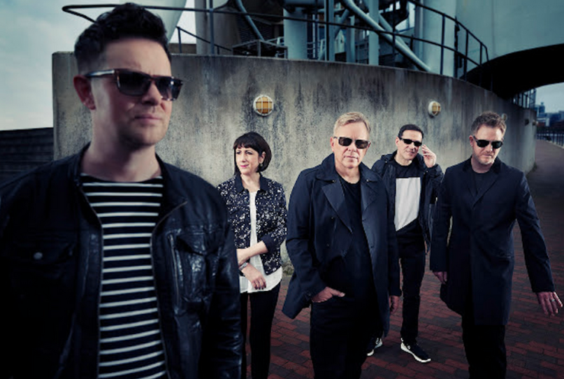 El primer single de New Order en 10 años suena así